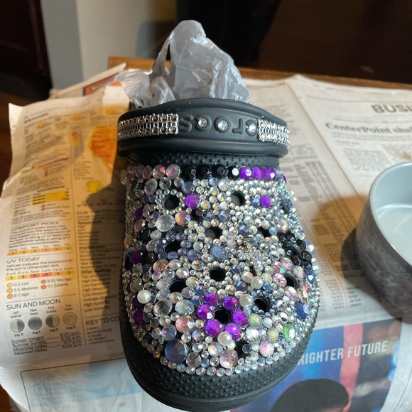 I also do custom bling crocs💞❤️ - Picture 1 of 2